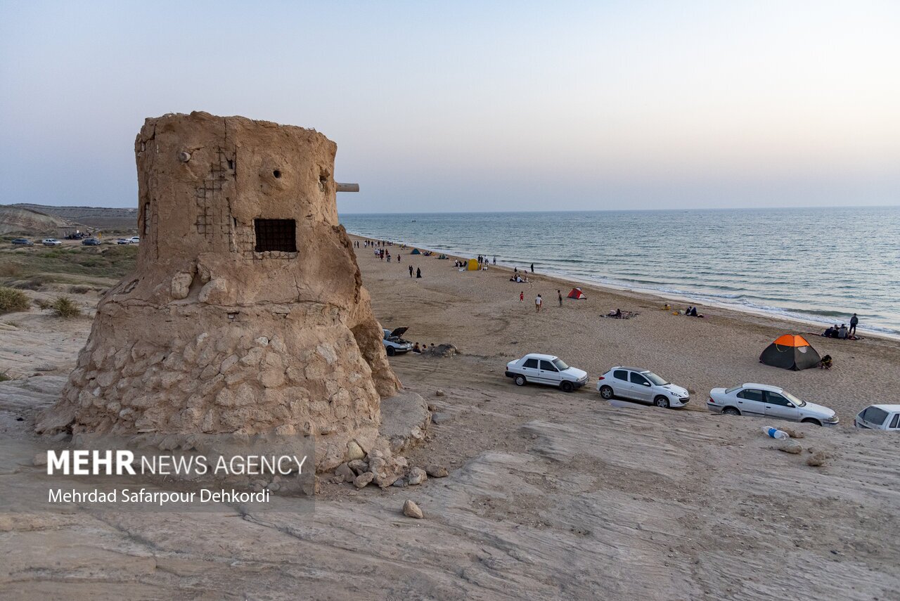تصاویر: بنود، پیوند صخره و دریا