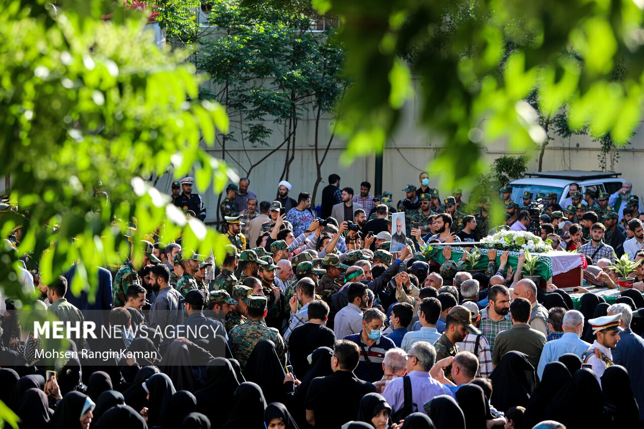تصاویر: وداع با پیکر شهید جانی بت اوشانا