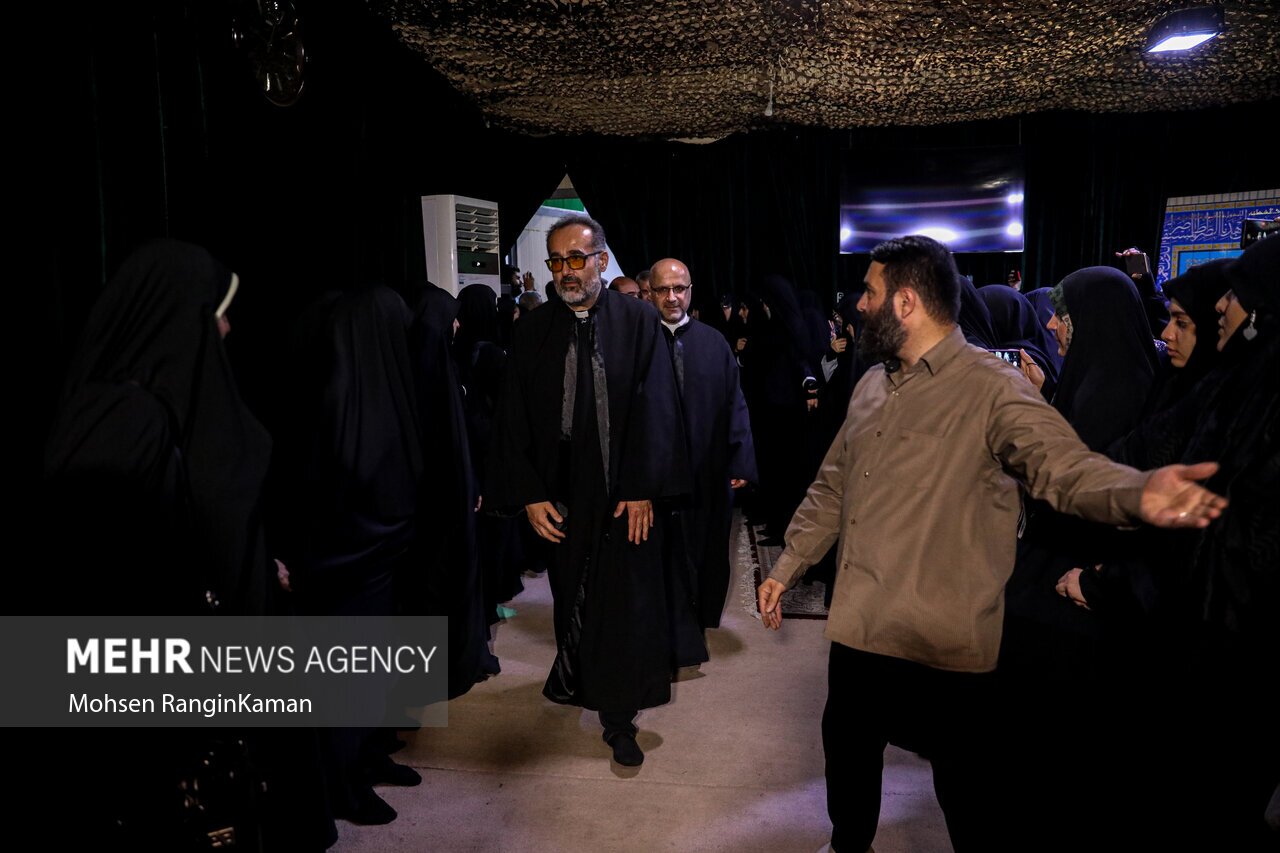 تصاویر: وداع با پیکر شهید جانی بت اوشانا