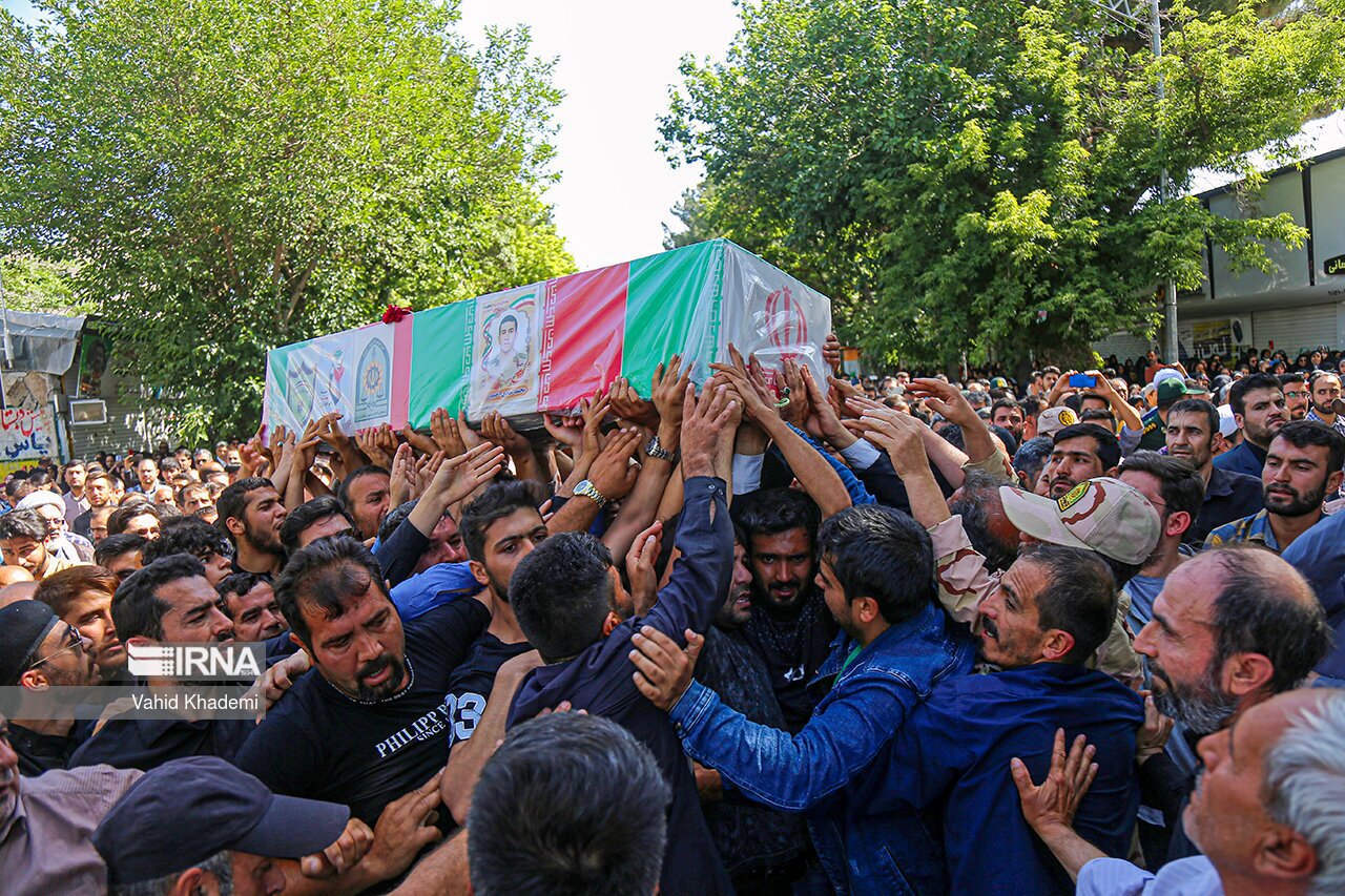 تصاویر: تشییع پیکر «محمدمهدی احمدی» که در نبرد با طالبان شهید شد