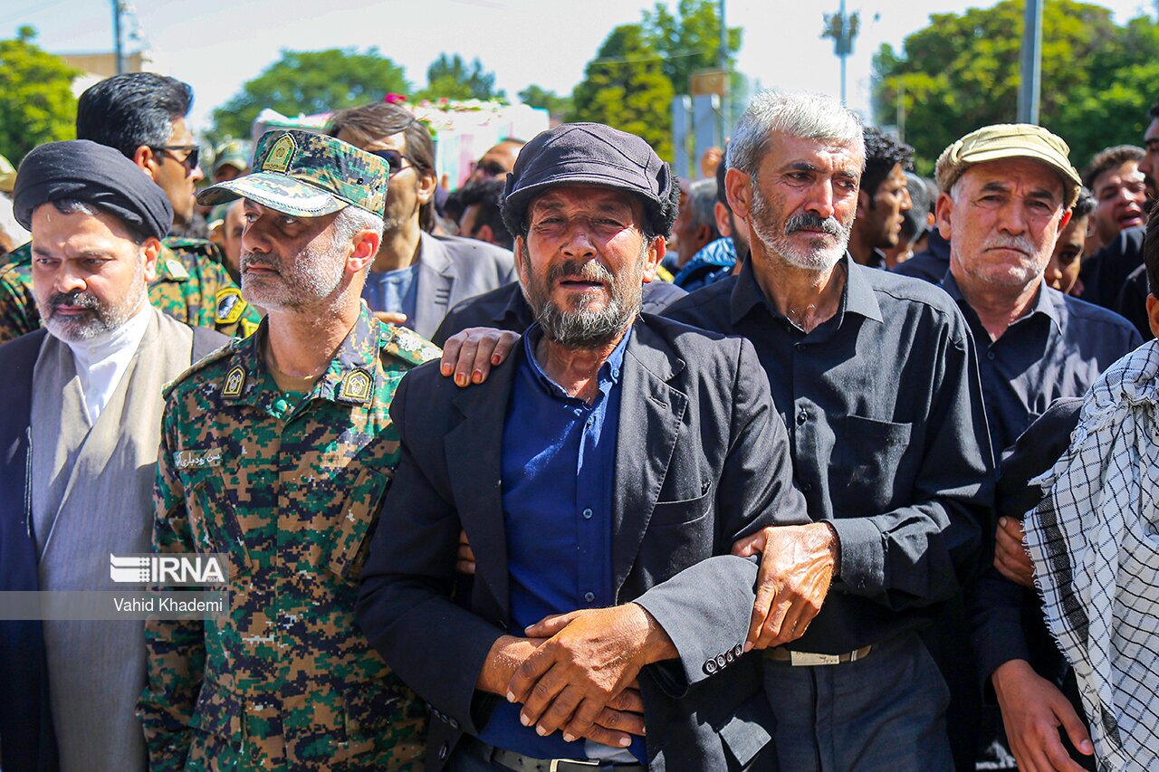 تصاویر: تشییع پیکر «محمدمهدی احمدی» که در نبرد با طالبان شهید شد