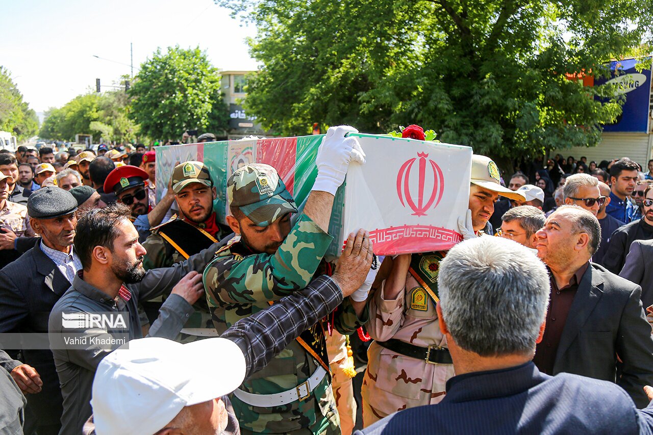 تصاویر: تشییع پیکر «محمدمهدی احمدی» که در نبرد با طالبان شهید شد