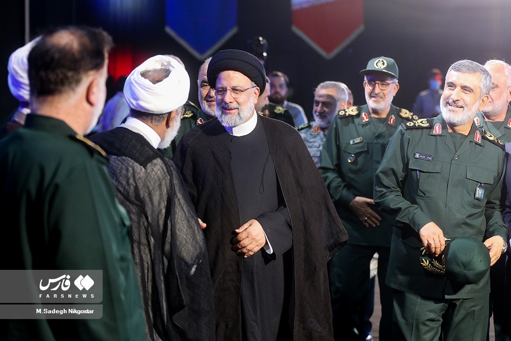 تصاویر: رونمایی از موشک هایپرسونیک «فتاح»