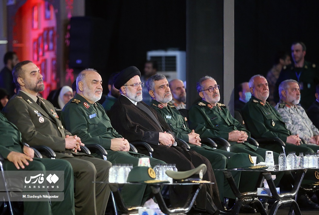 تصاویر: رونمایی از موشک هایپرسونیک «فتاح»