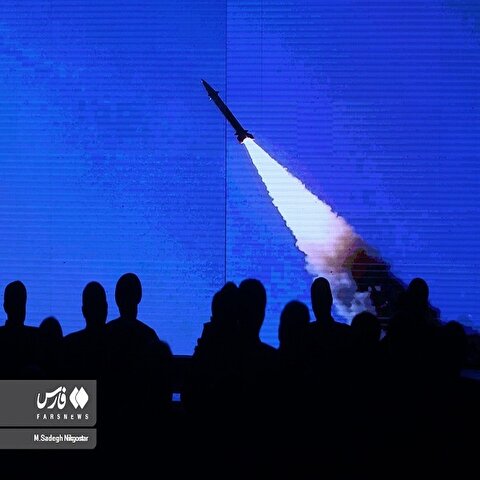 تصاویر: رونمایی از موشک هایپرسونیک «فتاح»