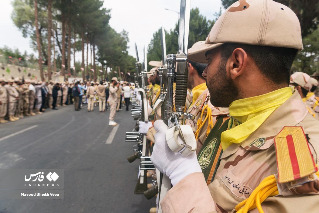 تصاویر: تشییع پیکر ۵ شهید مرزبانی در «زاهدان»