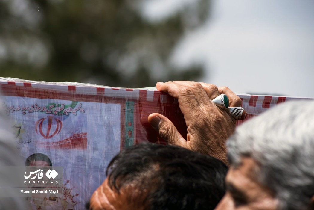 تصاویر: تشییع پیکر ۵ شهید مرزبانی در «زاهدان»