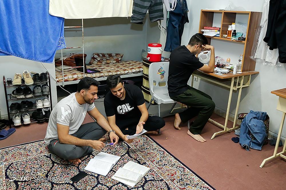 تصاویر: حال و هوای خوابگاه‌های دانشجویی در فصل امتحانات