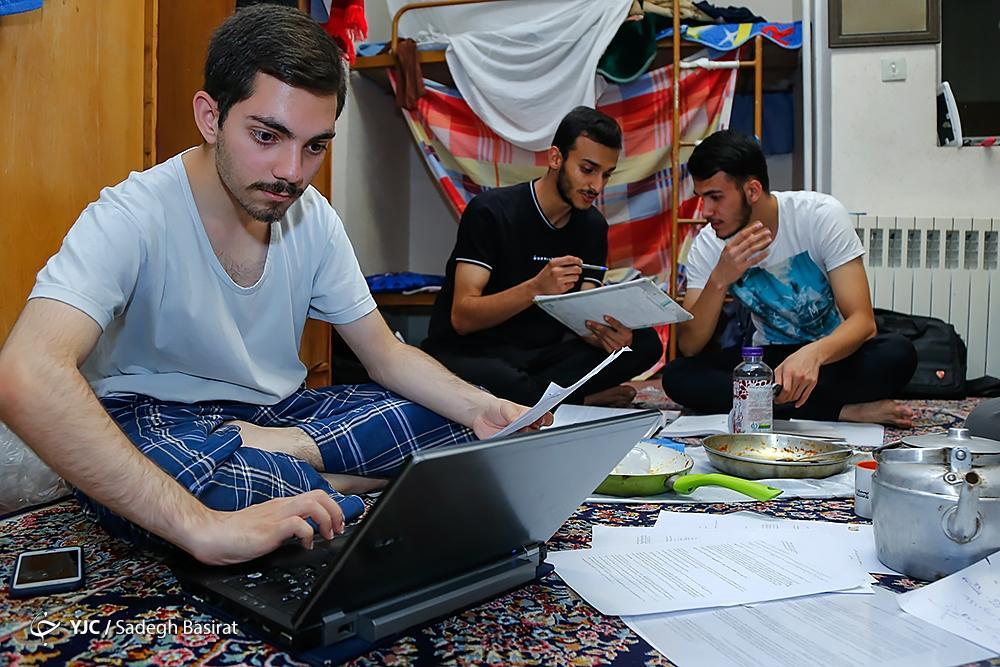 تصاویر: حال و هوای خوابگاه‌های دانشجویی در فصل امتحانات