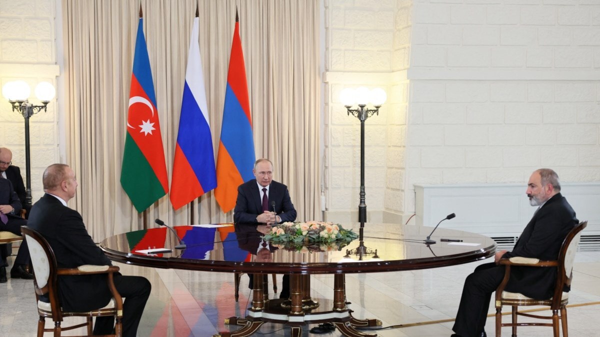 جر و بحث رئیس‌جمهور آذربایجان و نخست وزیر ارمنستان در مقابل پوتین