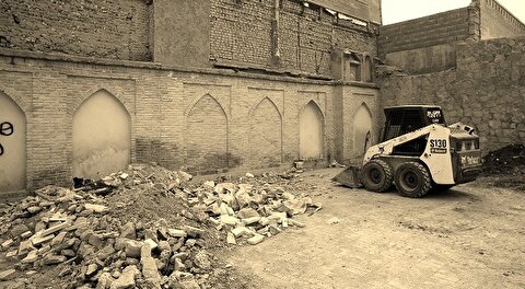شروع مجدد تخریب‌ها در بافت تاریخی شیراز / جلوی درب خانه‌های تخلیه شده با آجر و سیمان مسدود شد