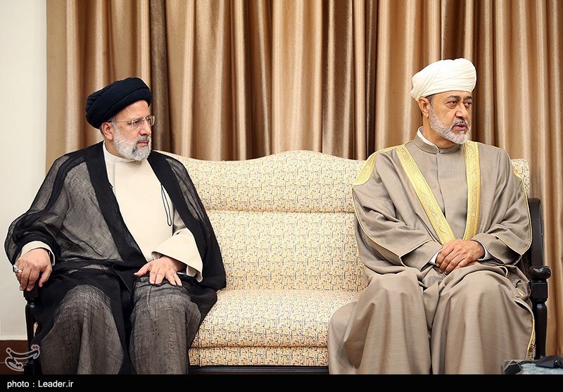 تصاویر: دیدار سلطان عمان و هیأت همراه با مقام معظم رهبری