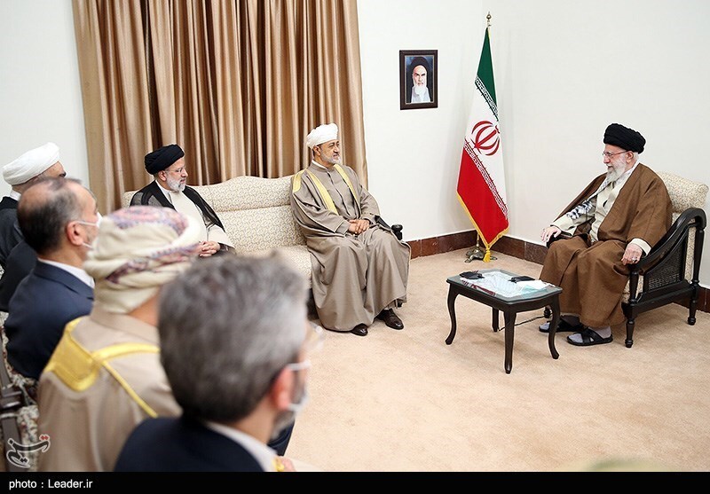 تصاویر: دیدار سلطان عمان و هیأت همراه با مقام معظم رهبری