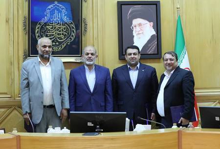 وزیر کشور: عاملیت بانک ملی ایران برای جذب سرمایه اتباع خارجی، اطمینان آفرین است وزیر کشور: عاملیت بانک ملی ایران برای جذب سرمایه اتباع خارجی، اطمینان آفرین است