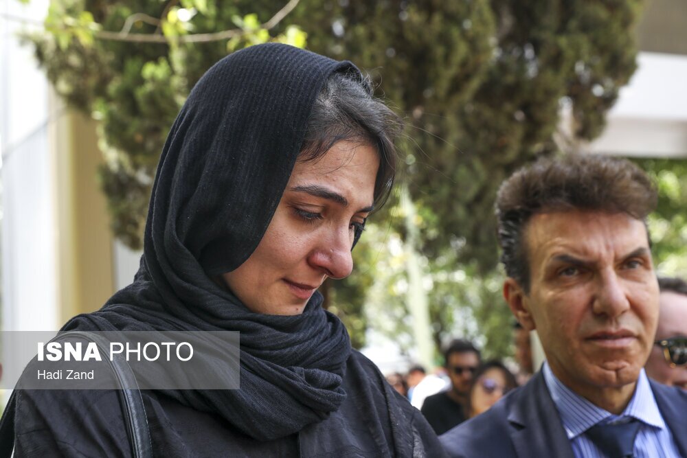 تصاویر: بدرقه پیکر خسرو حسن‌زاده در خانه هنرمندان