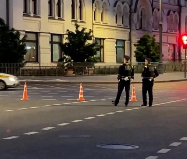 شهردار مسکو: در پی فراخوان واگنر برای شورش مسلحانه، تدابیر امنیتی تشدید و کنترل جادهها تقویت شده / ممکن است سازماندهی تجمعات مردمی محدود شود شهردار مسکو: در پی فراخوان واگنر برای شورش مسلحانه، تدابیر امنیتی تشدید و کنترل جادهها تقویت شده / ممکن است سازماندهی تجمعات مردمی محدود شود