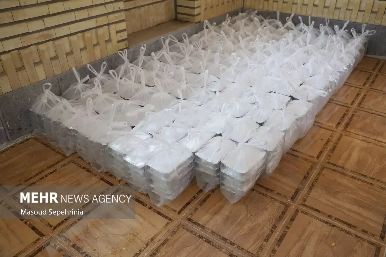 تصاویر: پخت ۷۲ دیگ غذای نذری به‌مناسبت ایام محرم در تبریز