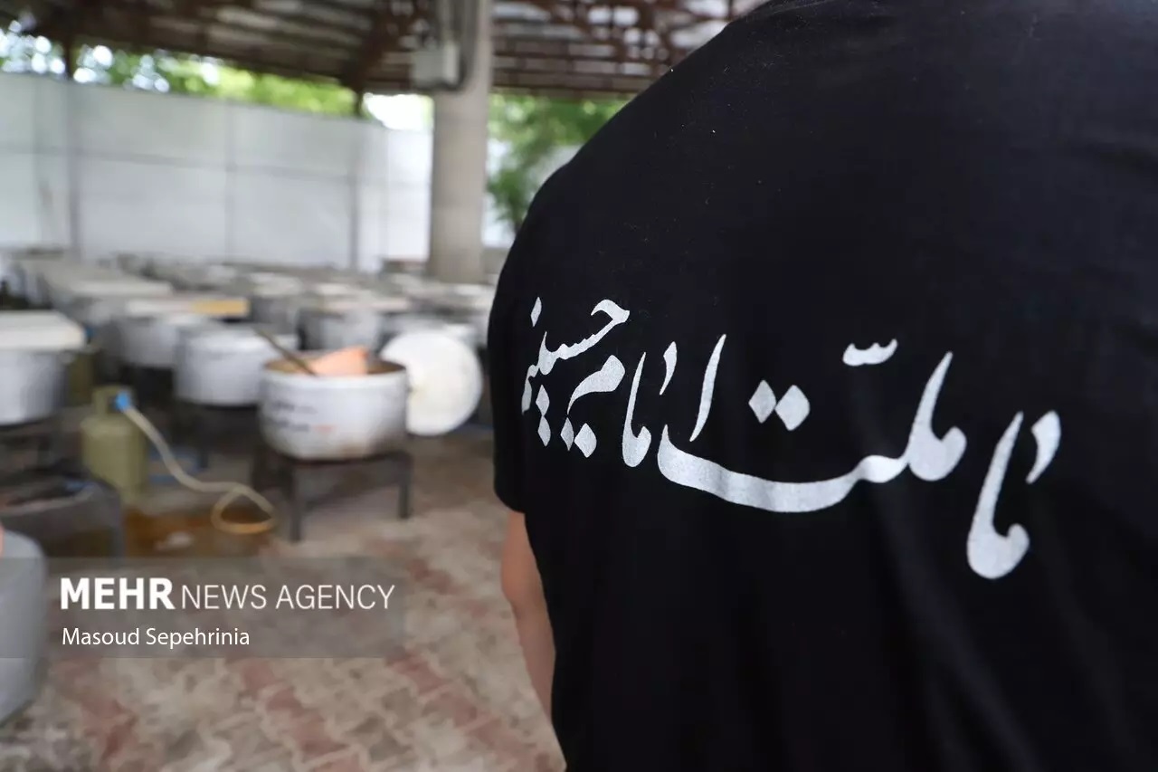 تصاویر: پخت ۷۲ دیگ غذای نذری به‌مناسبت ایام محرم در تبریز