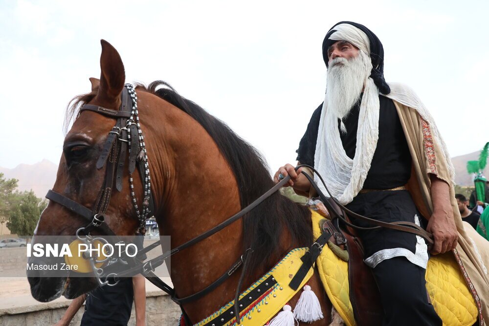 تصاویر: حرکت نمادین کاروان امام حسین (ع) از مکه به سوی کربلا