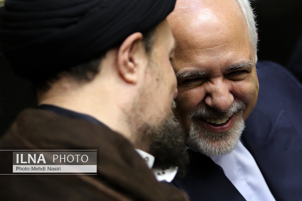 تصاویر:  مراسم ختم مادر اسحاق جهانگیری