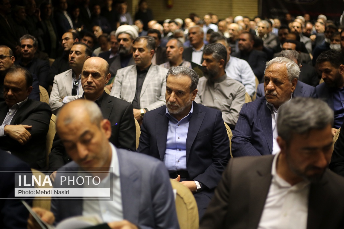 تصاویر:  مراسم ختم مادر اسحاق جهانگیری