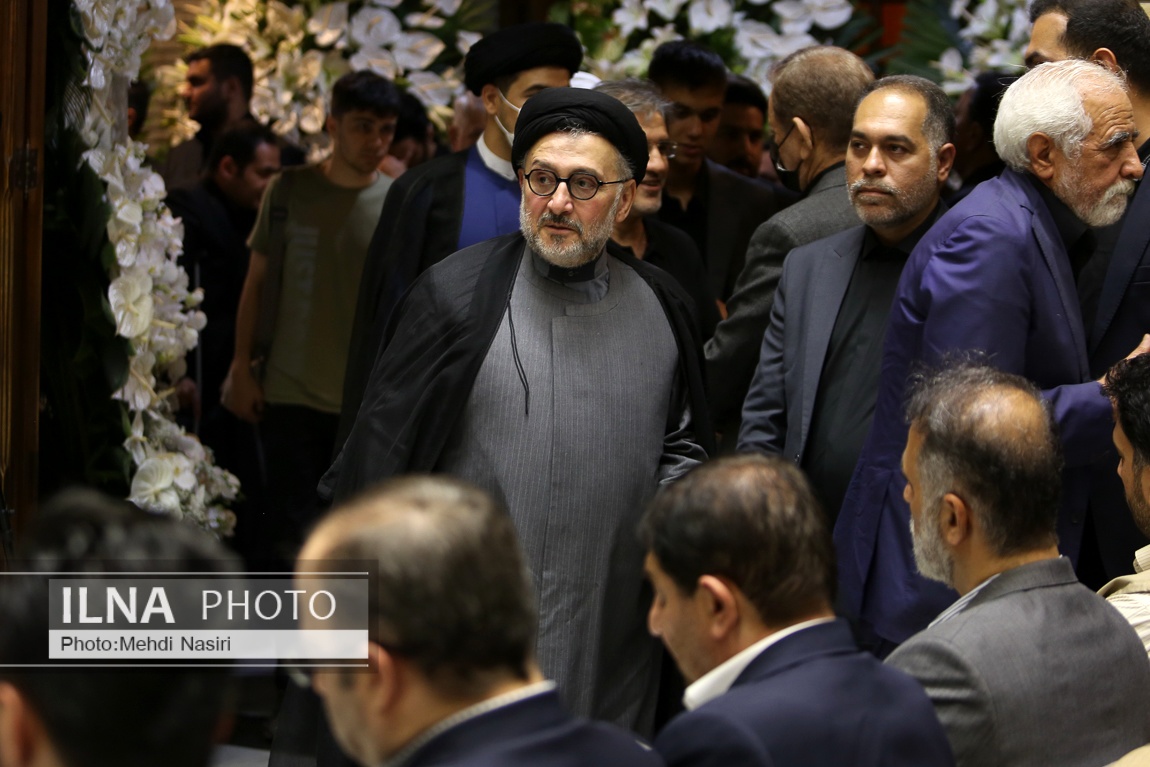 تصاویر:  مراسم ختم مادر اسحاق جهانگیری