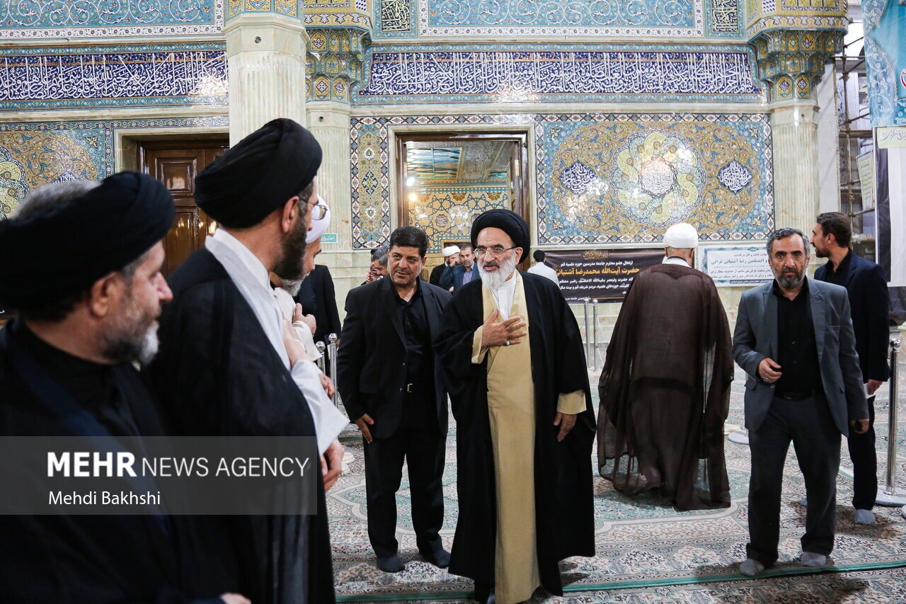 تصاویر: مراسم بزرگداشت ارتحال «حجت الاسلام و المسلمین آشتیانی»