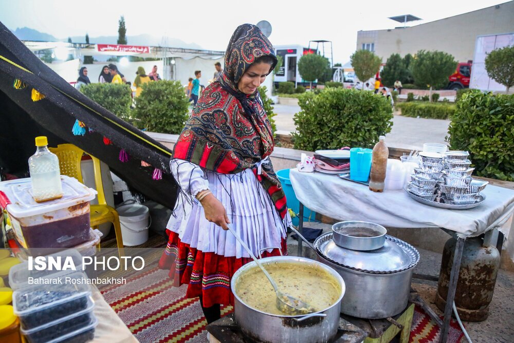 تصاویر: چهاردهمین نمایشگاه سراسری صنایع دستی ایران در یزد