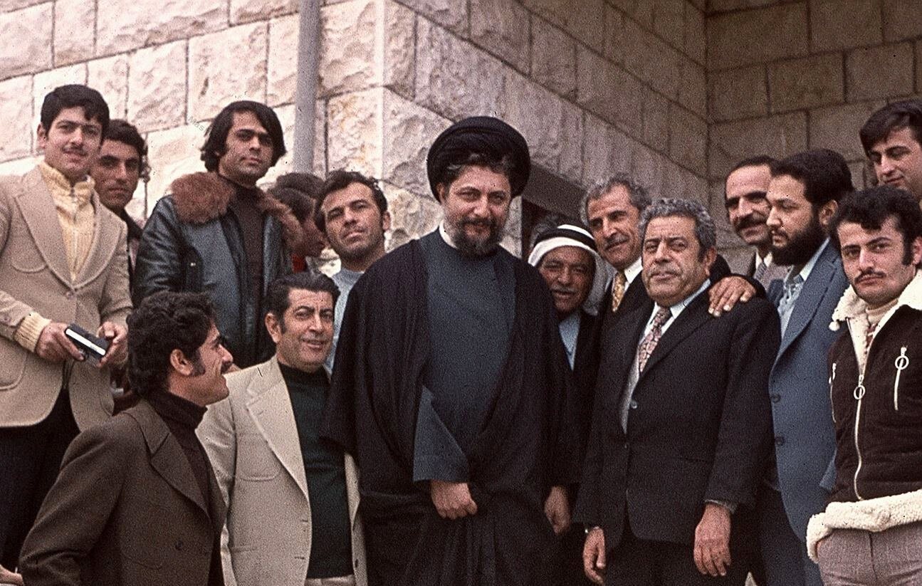 یادداشت تاریخی امام موسی صدر به مناسبت عید قربان: شادی عید برای کسانی است که توانسته باشند ببخشند و فداکاری کنند / کسی که میگیرد ولی نمیبخشد، مرده است / عید، نمیپذیرد که کسی با وجود اندوه دیگران رقص و پایکوبی کند یادداشت تاریخی امام موسی صدر به مناسبت عید قربان: شادی عید برای کسانی است که توانسته باشند ببخشند و فداکاری کنند / کسی که میگیرد ولی نمیبخشد، مرده است / عید، نمیپذیرد که کسی با وجود اندوه دیگران رقص و پایکوبی کند