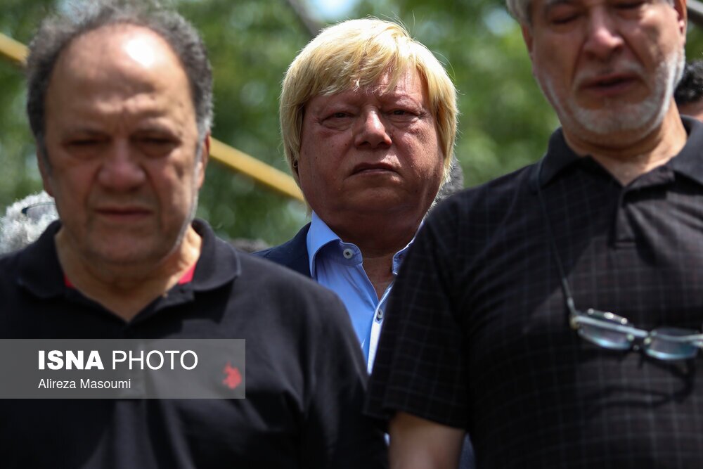 تصاویر: مراسم تشییع پیکر ایرج تقی پور