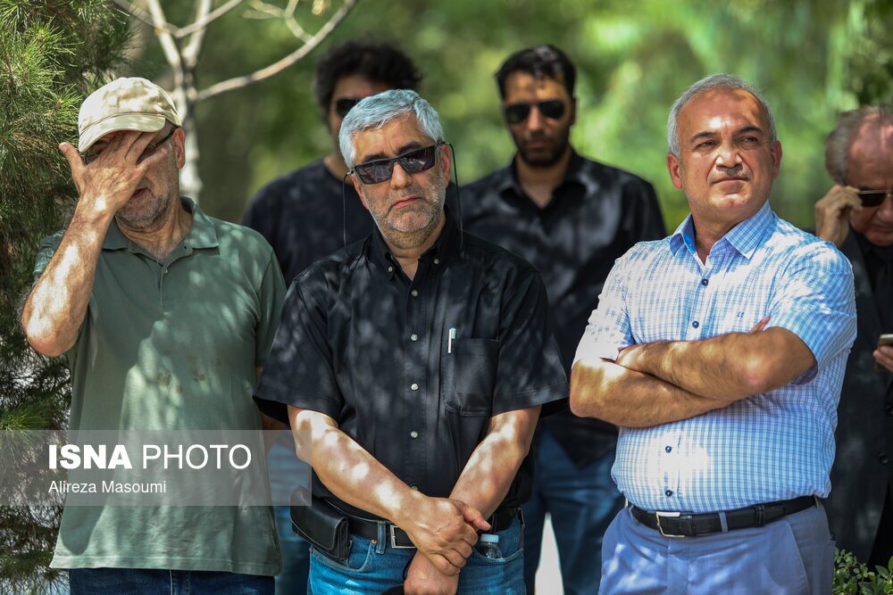 تصاویر: مراسم تشییع پیکر ایرج تقی پور