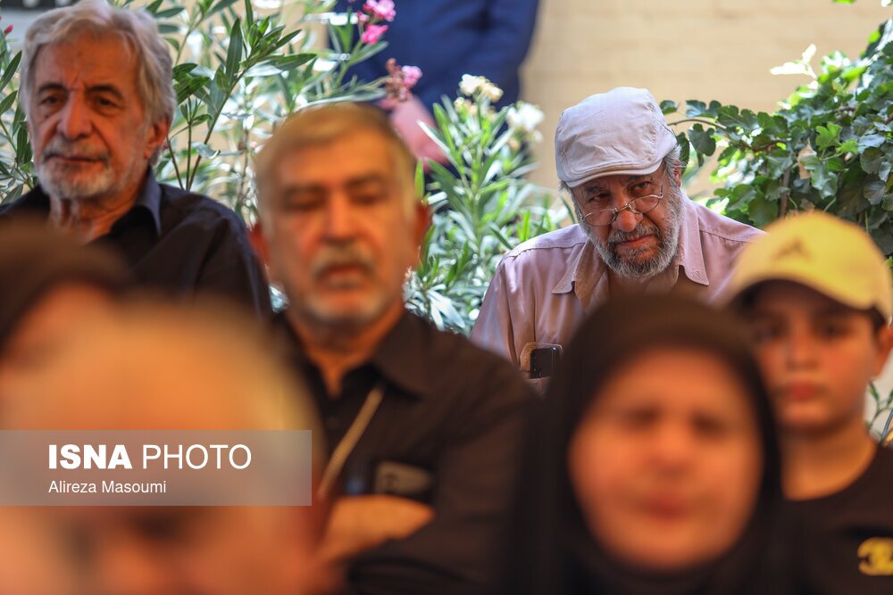 تصاویر: مراسم تشییع پیکر ایرج تقی پور