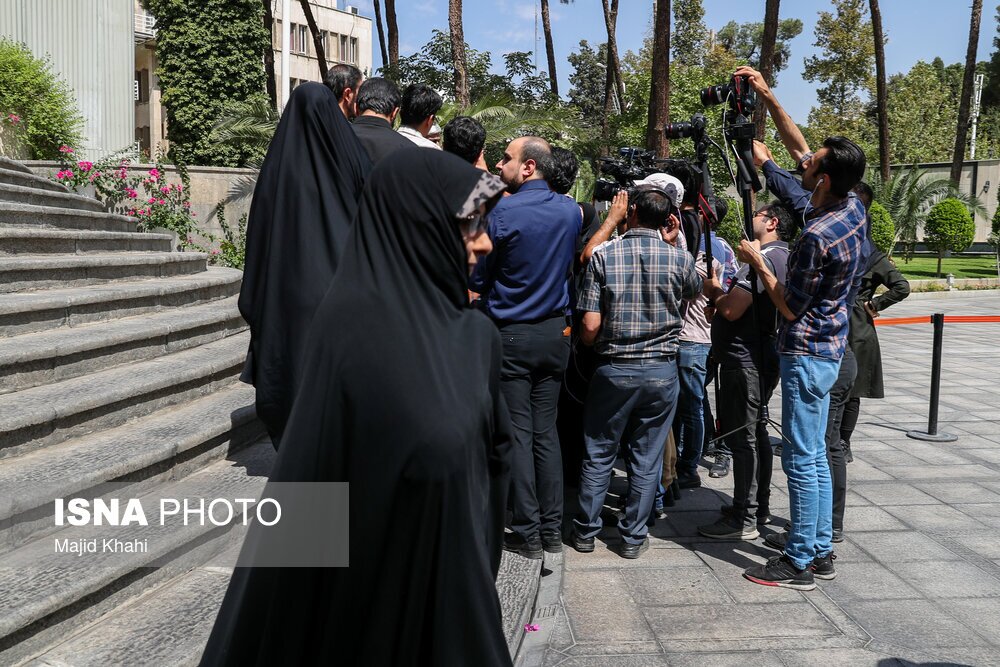 تصاویر: حاشیه جلسه هیات دولت -۱۱ مرداد