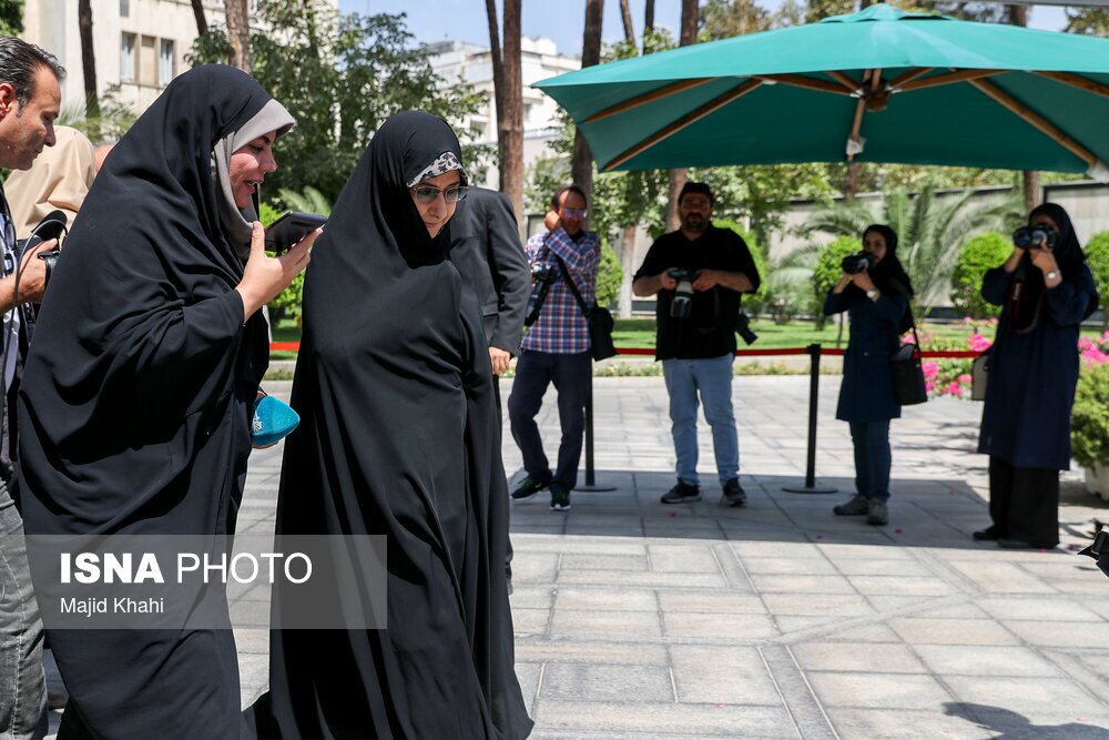 تصاویر: حاشیه جلسه هیات دولت -۱۱ مرداد