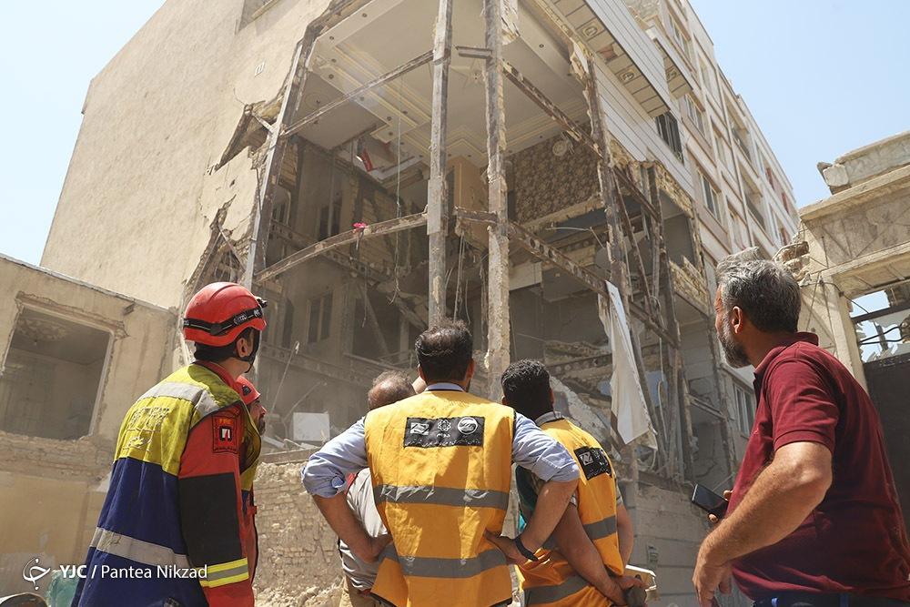 تصاویر:  انفجار شدید در یک ساختمان ۳ طبقه مسکونی در جوانمرد قصاب