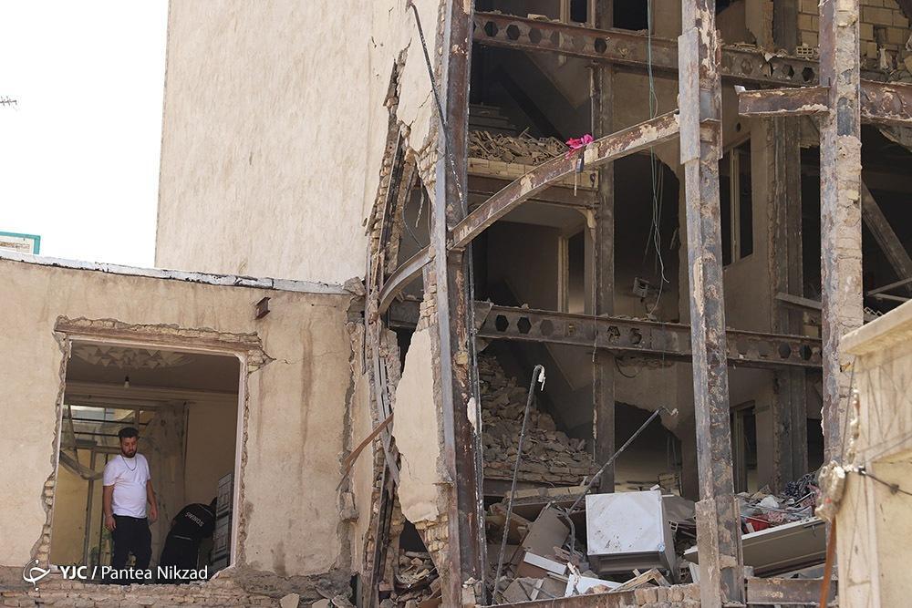 تصاویر:  انفجار شدید در یک ساختمان ۳ طبقه مسکونی در جوانمرد قصاب