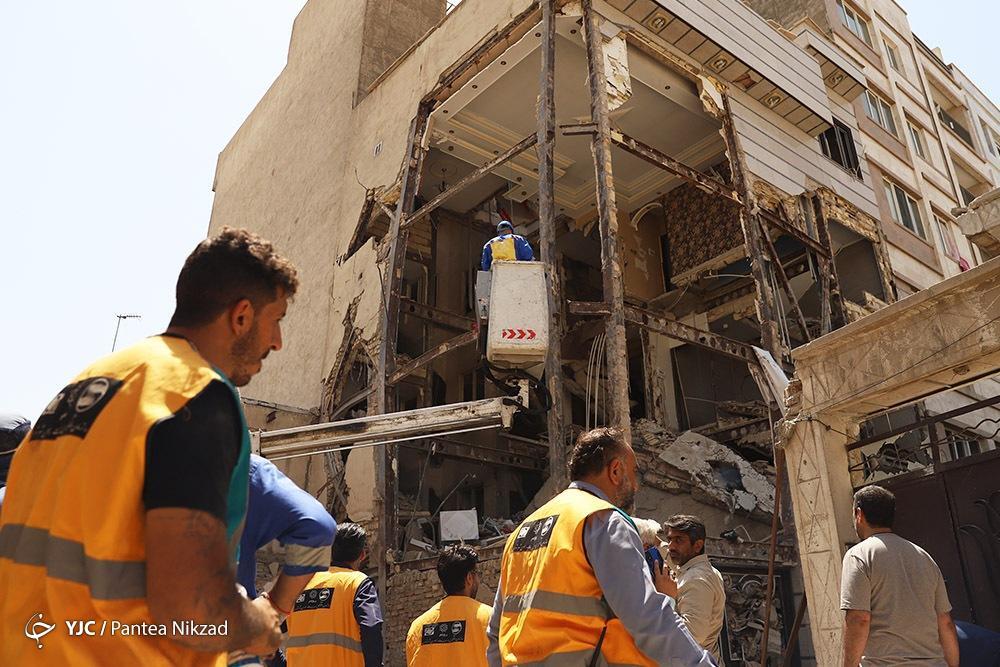 تصاویر:  انفجار شدید در یک ساختمان ۳ طبقه مسکونی در جوانمرد قصاب