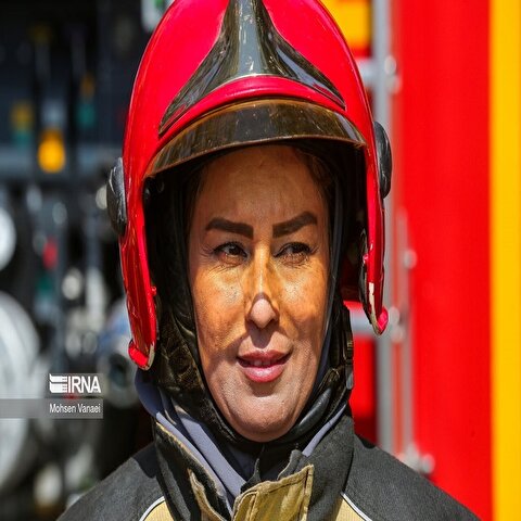 تصاویر: اختتامیه اولین گروه آتش‌نشانان داوطلب