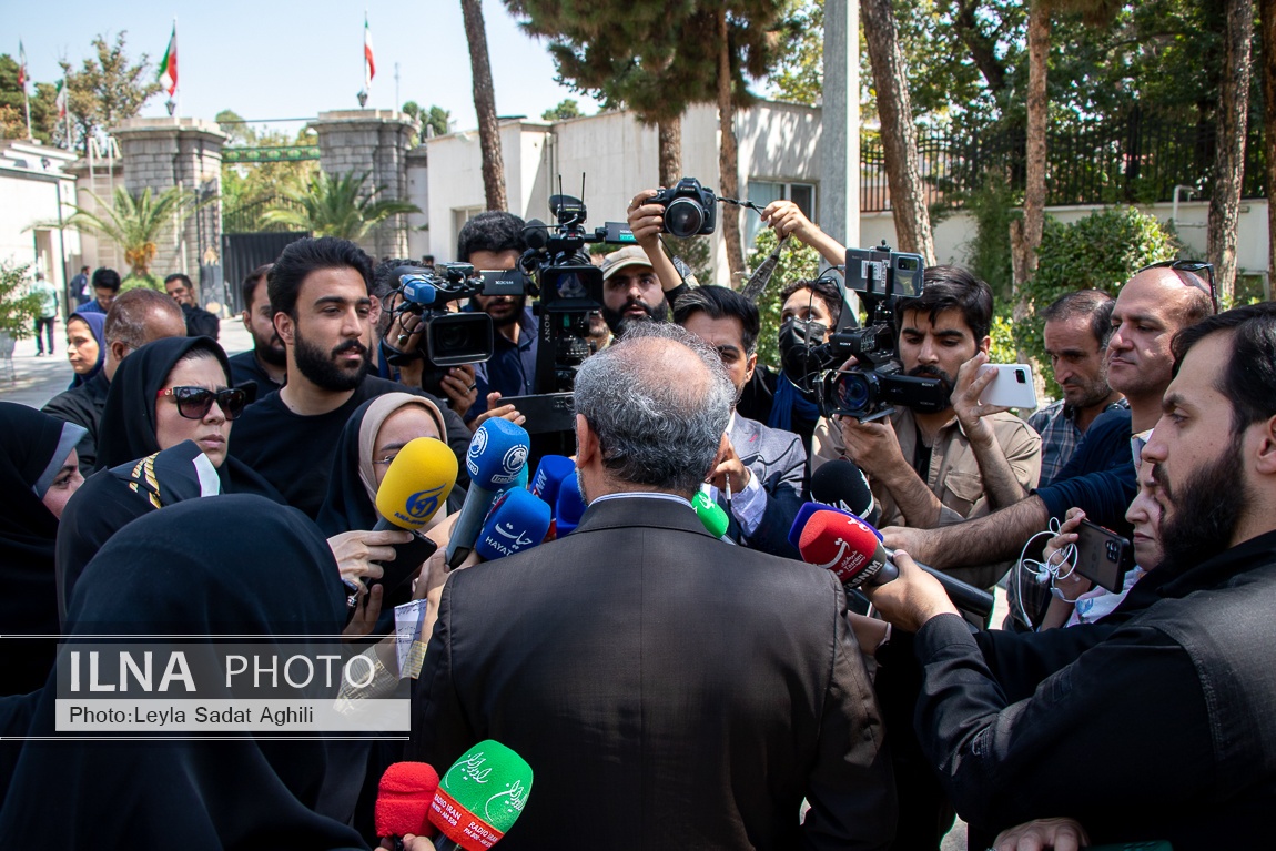 تصاویر: حاشیه هیئت دولت - ۲۵ مرداد