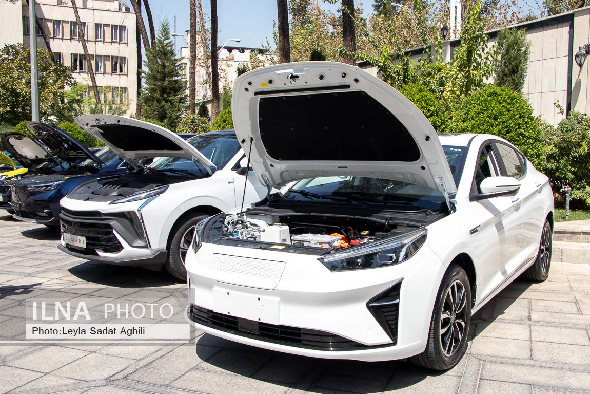 تصاویر: حاشیه هیئت دولت - ۲۵ مرداد