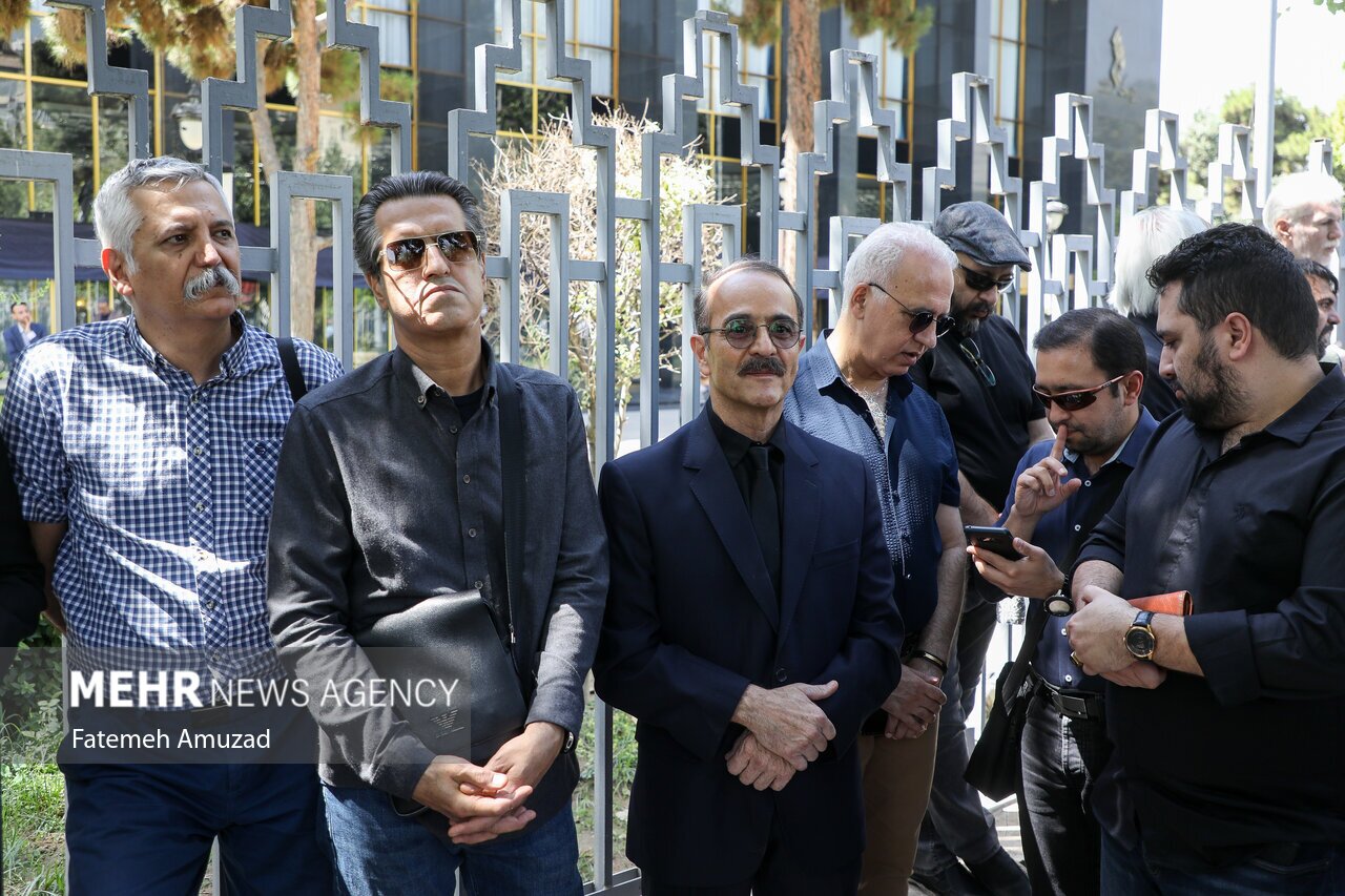 تصاویر: تشییع پیکر مرحوم محمدعلی اسماعیلی نوازنده پیشکسوت تمبک