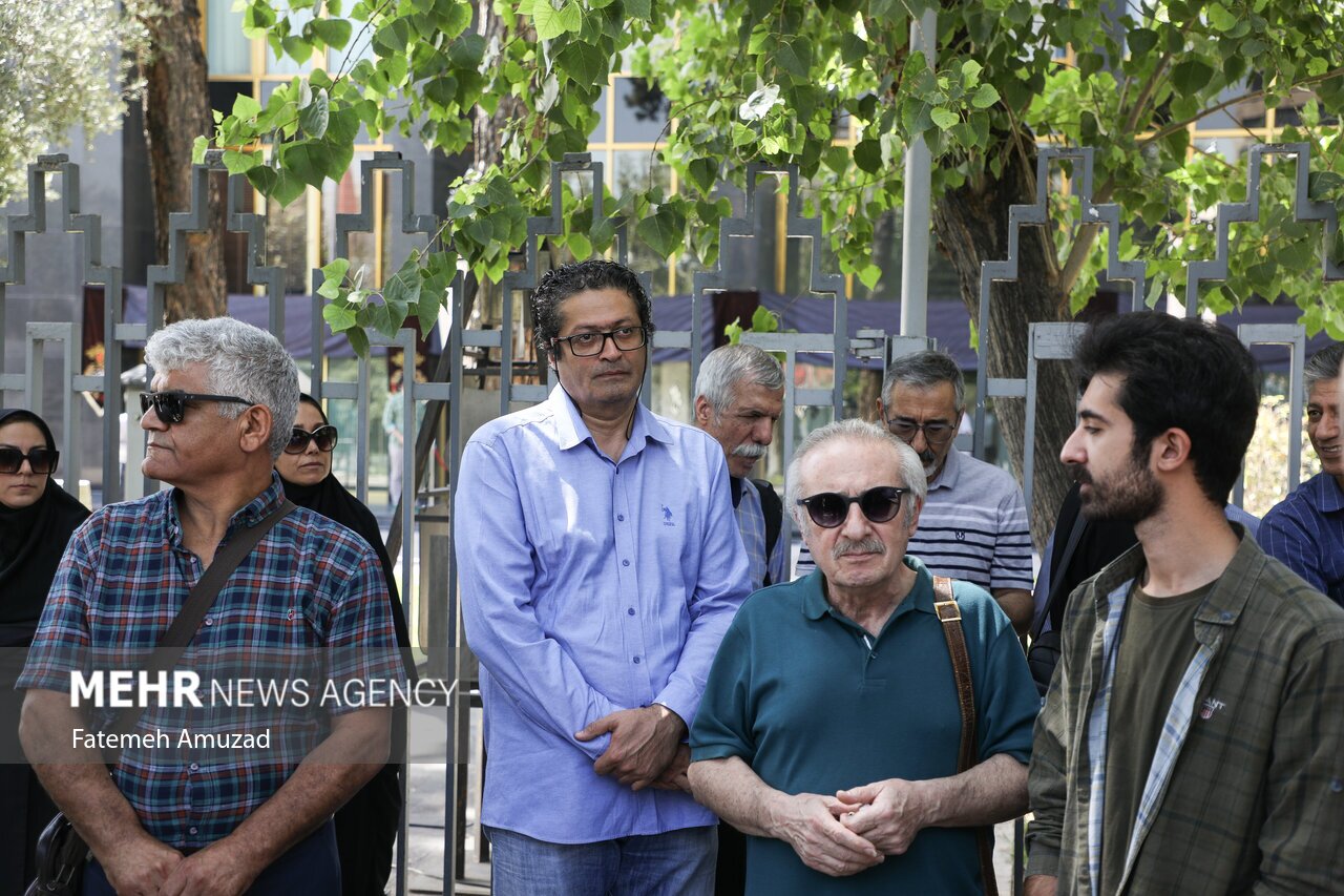 تصاویر: تشییع پیکر مرحوم محمدعلی اسماعیلی نوازنده پیشکسوت تمبک