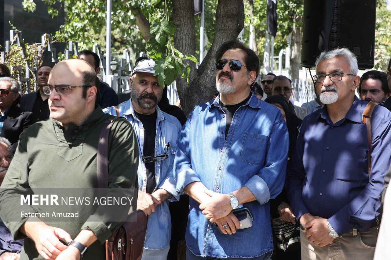 تصاویر: تشییع پیکر مرحوم محمدعلی اسماعیلی نوازنده پیشکسوت تمبک