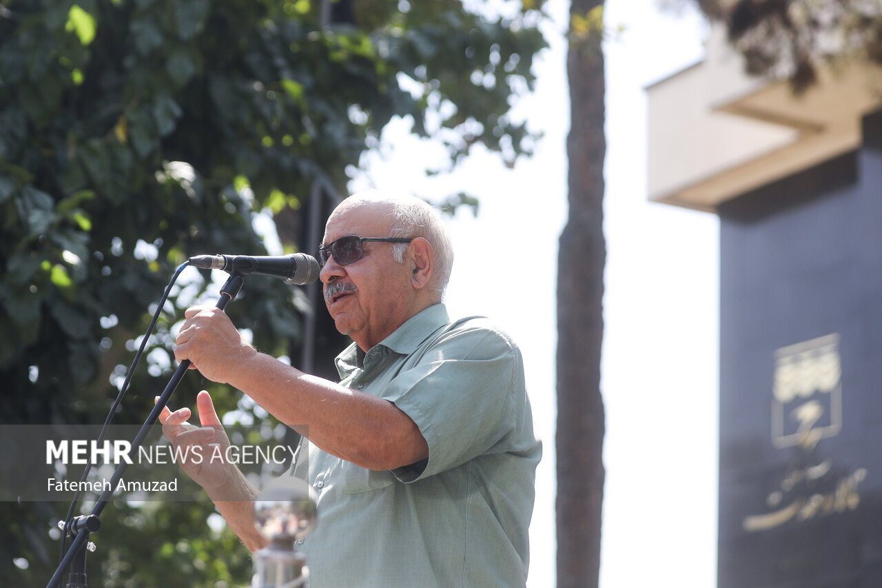 تصاویر: تشییع پیکر مرحوم محمدعلی اسماعیلی نوازنده پیشکسوت تمبک