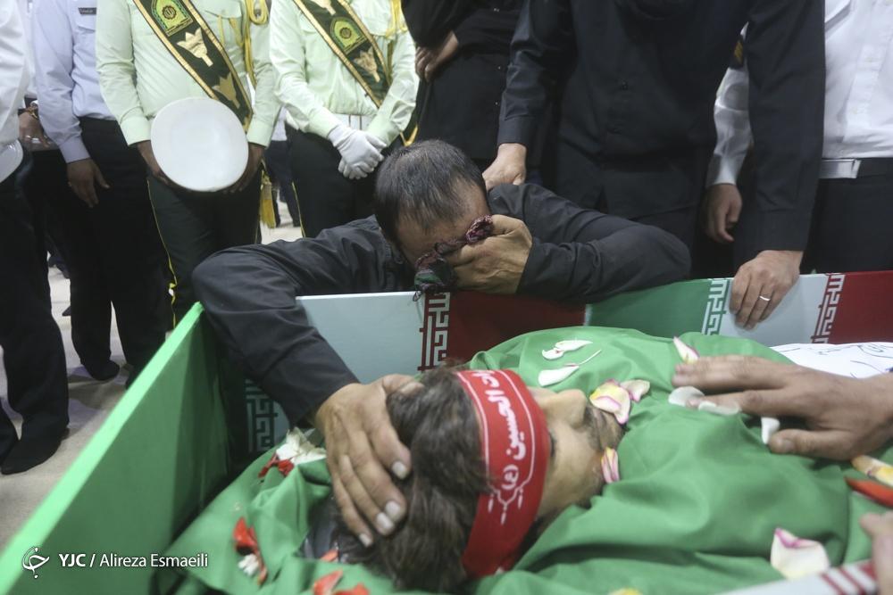 تصاویر: وداع با شهدای حمله تروریستی جاده خاش- تفتان