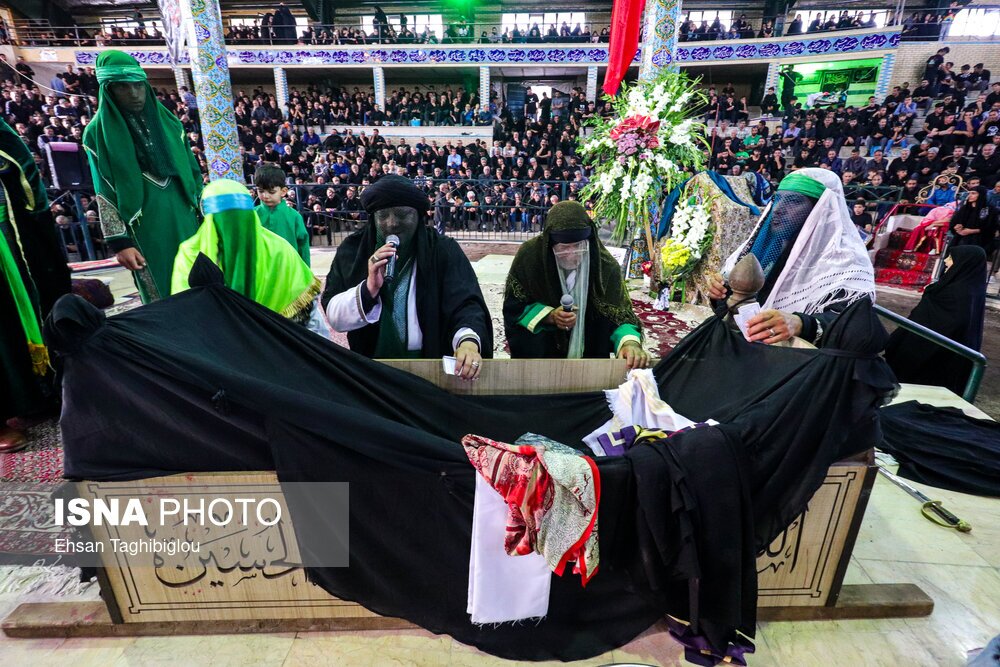تصاویر:  تعزیه خوانی ۴۰۰ ساله شهر ارمغانخانه