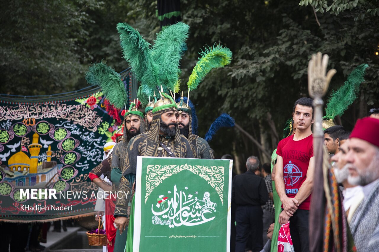 تصاویر: آئین عاشورایی - گذرچهارباغ اصفهان