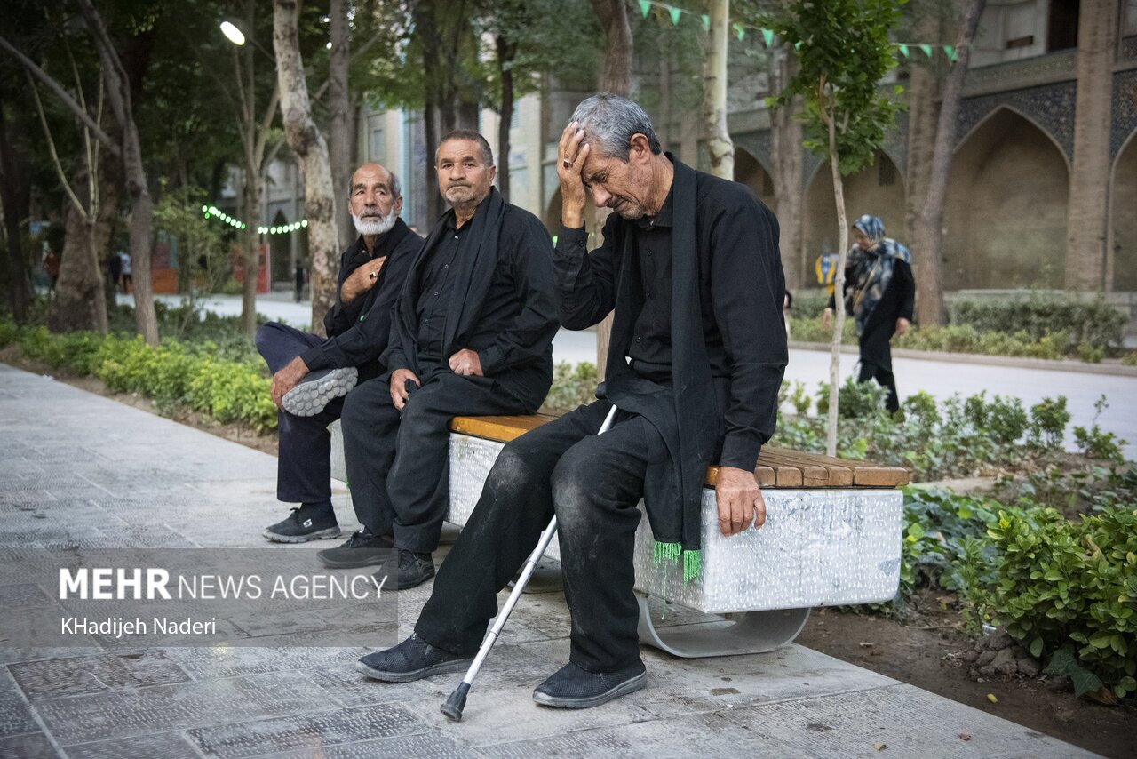 تصاویر: آئین عاشورایی - گذرچهارباغ اصفهان