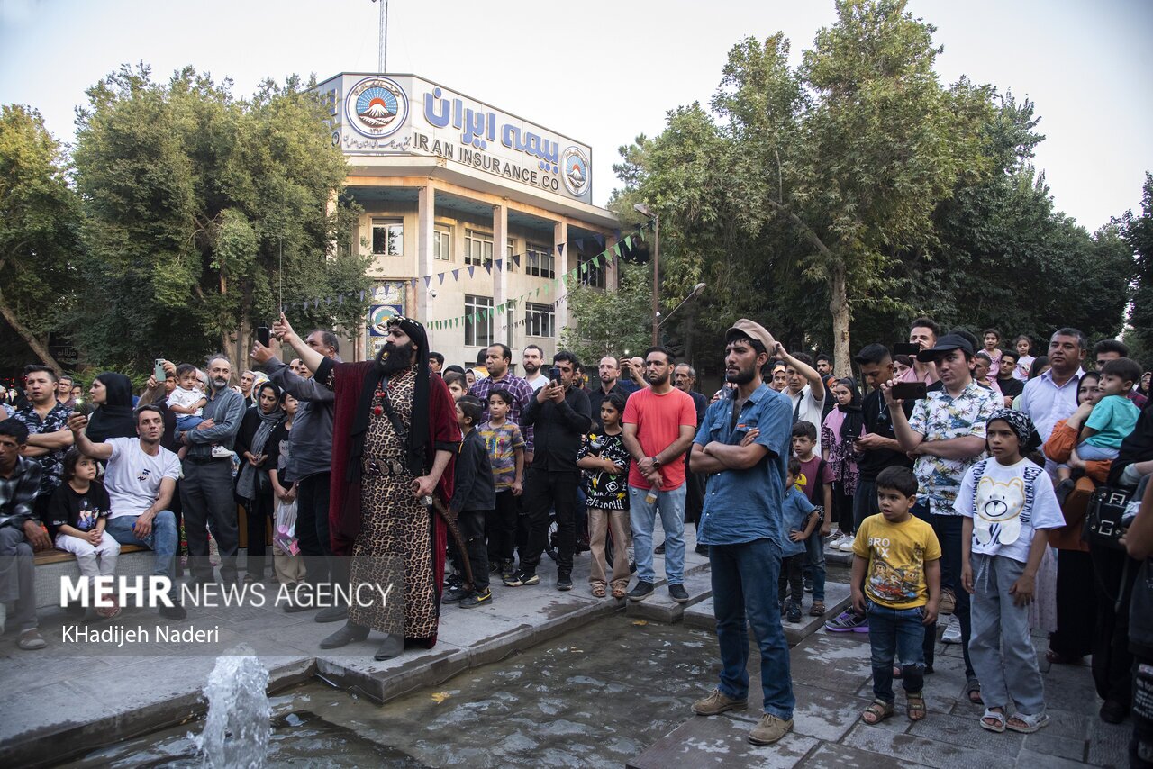 تصاویر: آئین عاشورایی - گذرچهارباغ اصفهان