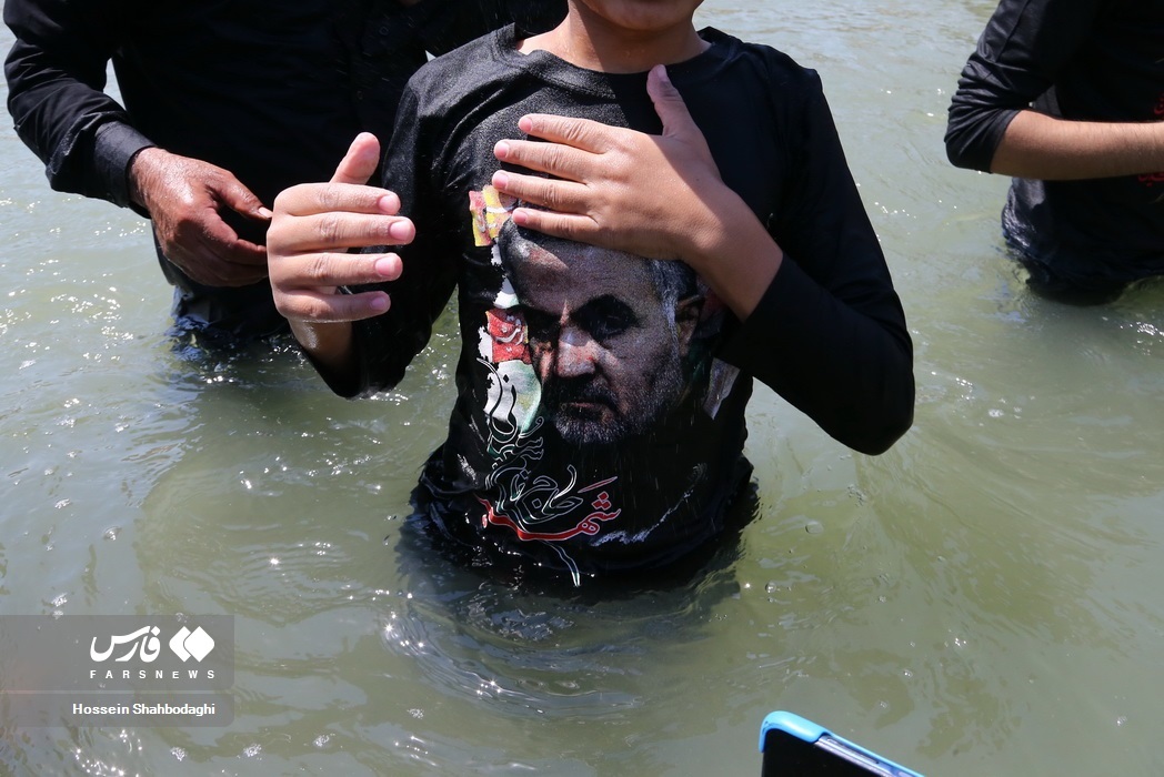 تصاویر: روضه زائران امام حسین(ع) در رود فرات